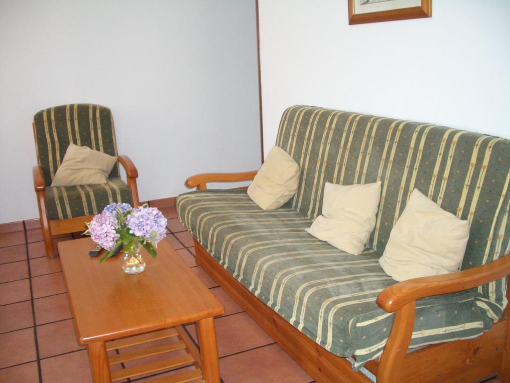 Apartments Aurora La Robellada de Onis Room photo